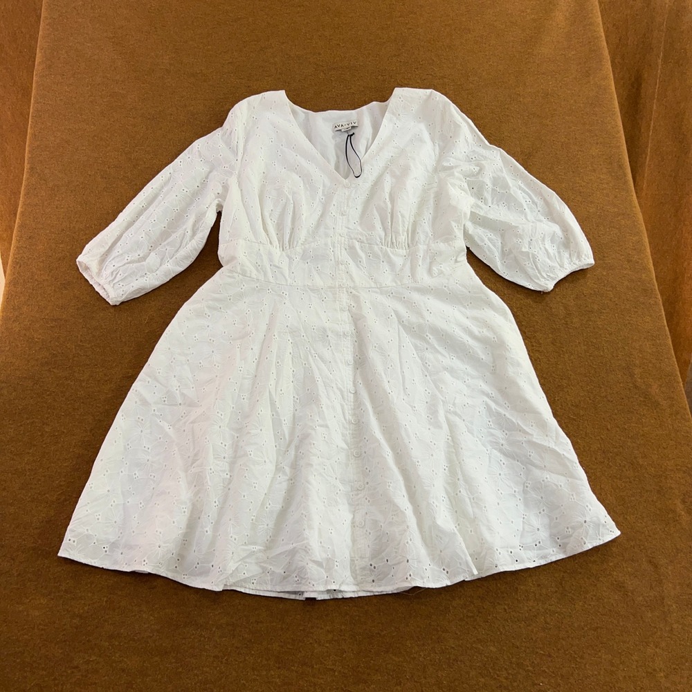 Ava & Viv Womens 1X White Eyelet Button Front V-Neck Puff Sleeve Dress New